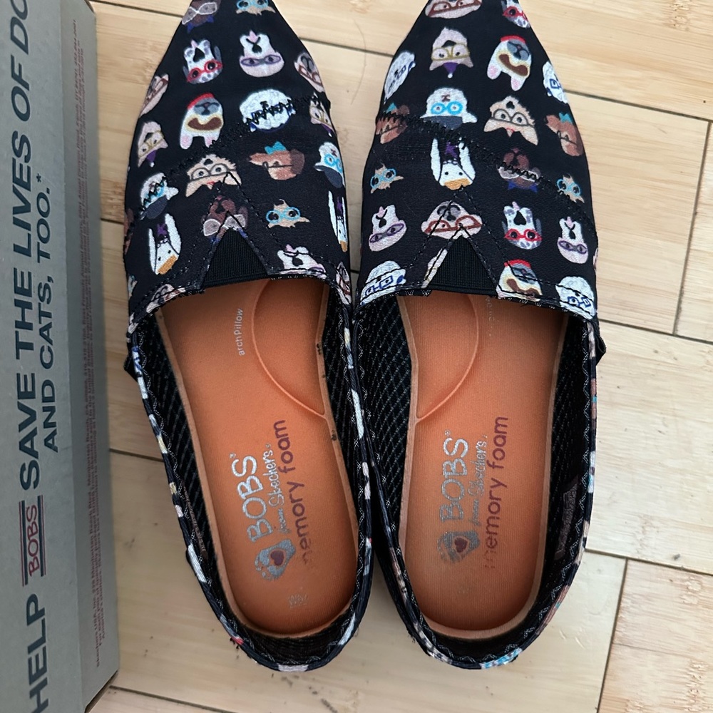Skechers Women's Bobs Plush - Pup Smarts Dogs in Glasses Flats Women’s Size 6.5